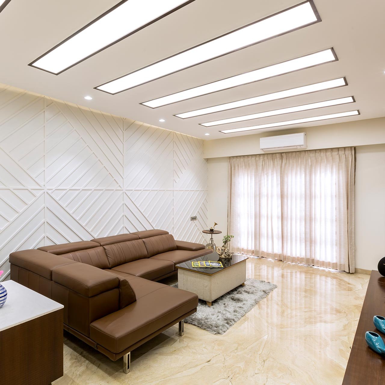 Bungalow interior design with a large furnitures